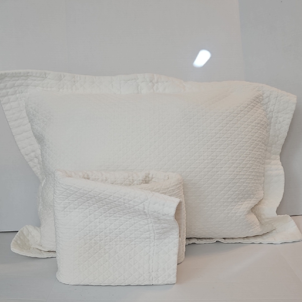 Restoration Hardware Ivory Diamond Quilted Standard Cotton Pillow Sham Set